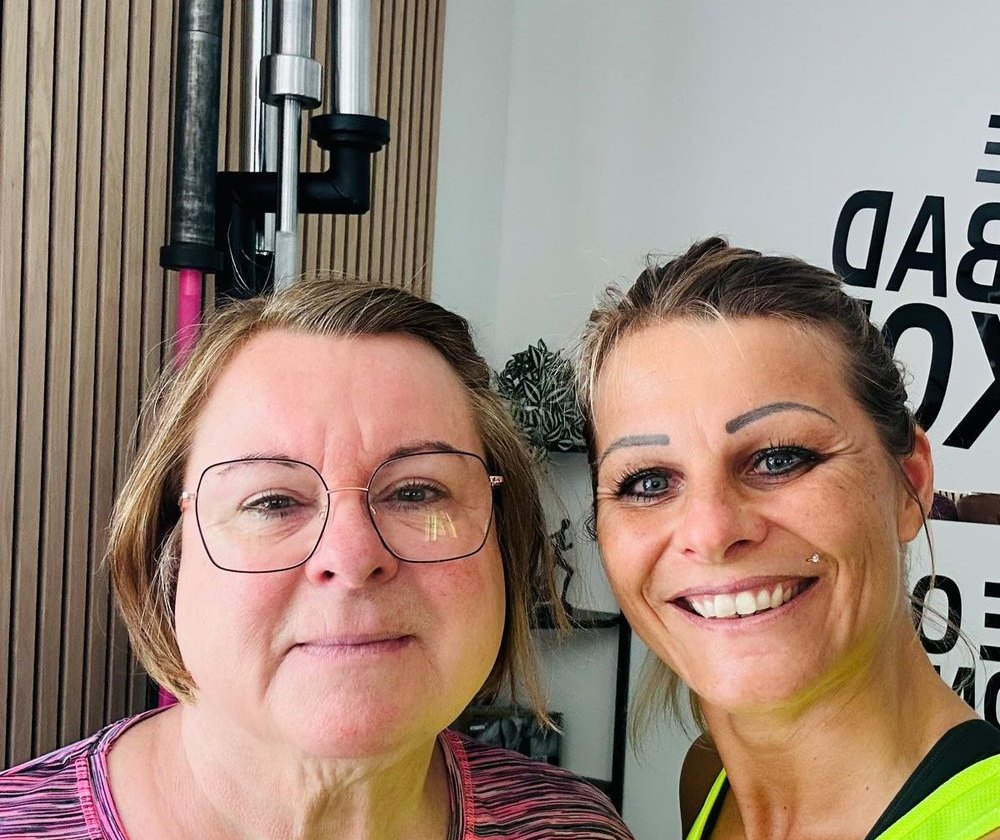 Anke Kern mit einer Kundin im Studio
